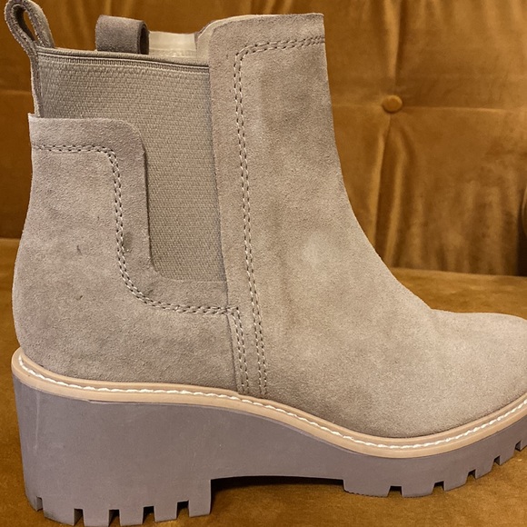 Dolce Vita Haily Suede Ankle Boots - Picture 4 of 6